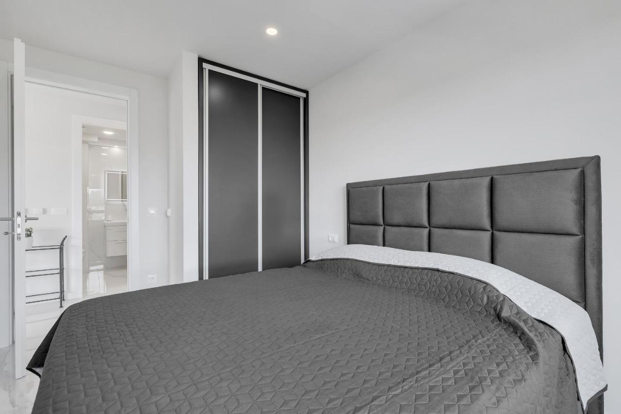 Apartment Luxury Seaview Dzenan